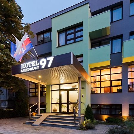 Hotel 97 Быдгощ Экстерьер фото
