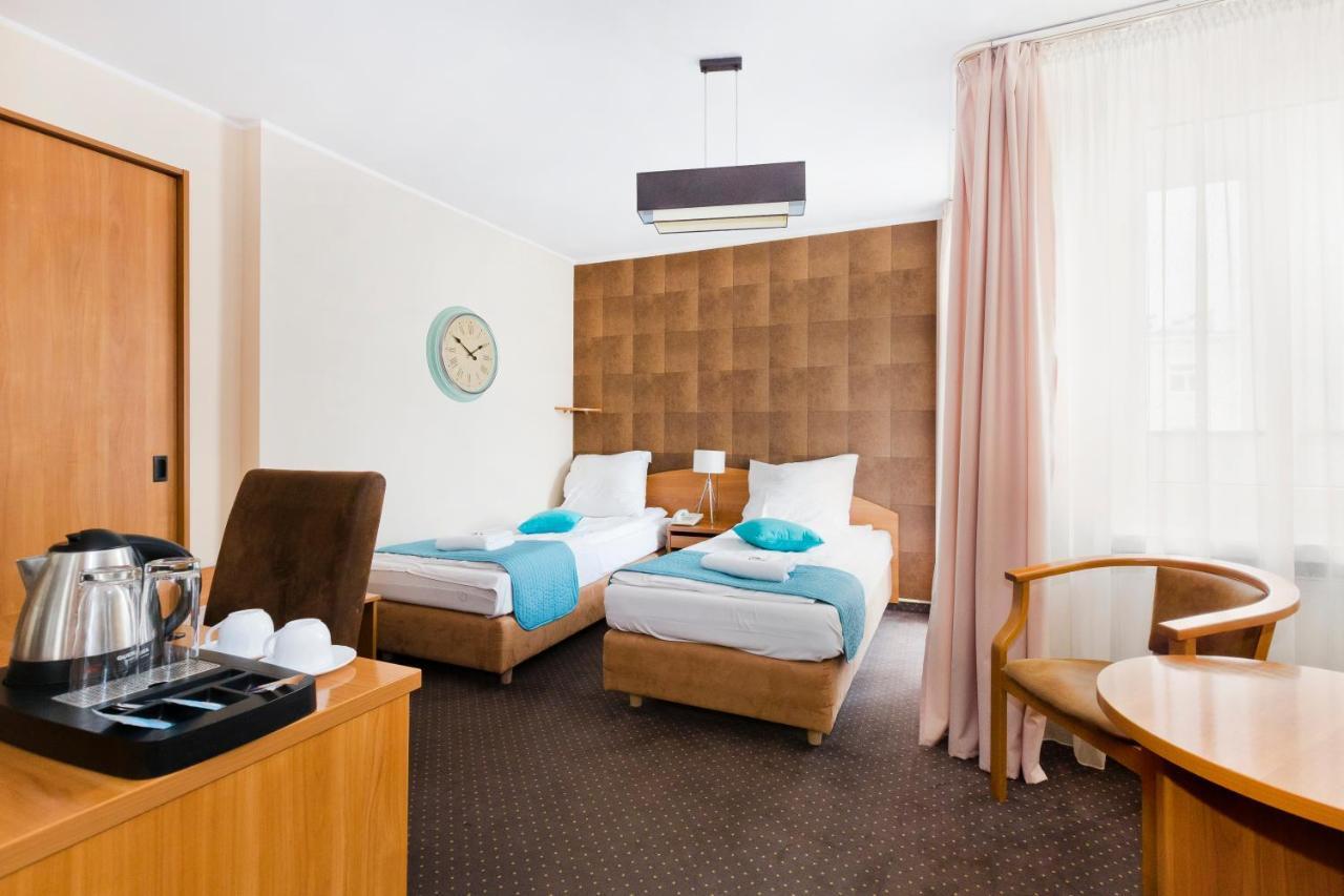 Hotel 97 Быдгощ Экстерьер фото