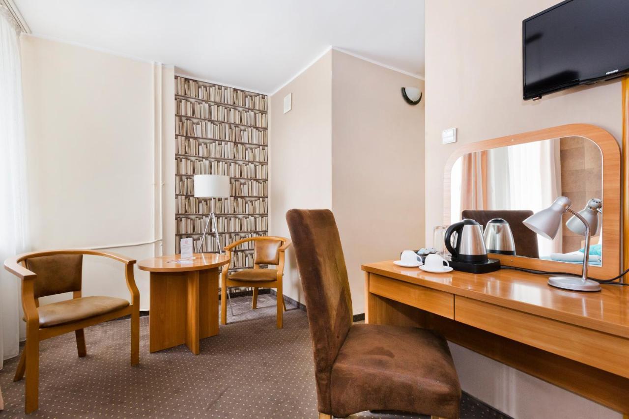 Hotel 97 Быдгощ Экстерьер фото